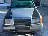 Mercedes-Benz E 220 1994 года за 1 500 000 тг. в Астана