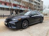 Toyota Camry 2021 года за 15 500 000 тг. в Актау