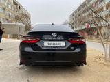 Toyota Camry 2021 года за 15 500 000 тг. в Актау – фото 4