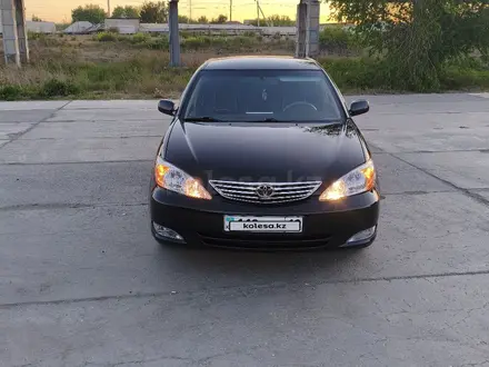 Toyota Camry 2004 года за 5 000 000 тг. в Семей – фото 2