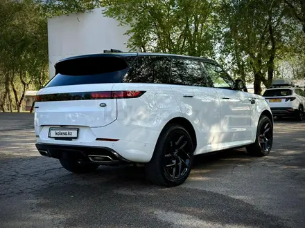 Land Rover Range Rover Sport 2023 года за 67 000 000 тг. в Алматы – фото 5