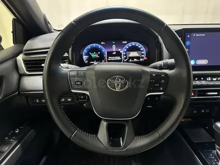 Toyota Camry Luxe 2025 года за 20 800 000 тг. в Алматы – фото 13