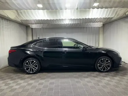 Toyota Camry Luxe 2025 года за 20 800 000 тг. в Алматы – фото 17