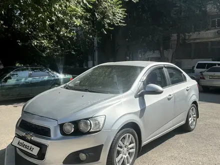 Chevrolet Aveo 2014 года за 3 800 000 тг. в Тараз – фото 2