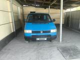 Volkswagen Transporter 1992 годаүшін1 800 000 тг. в Тараз