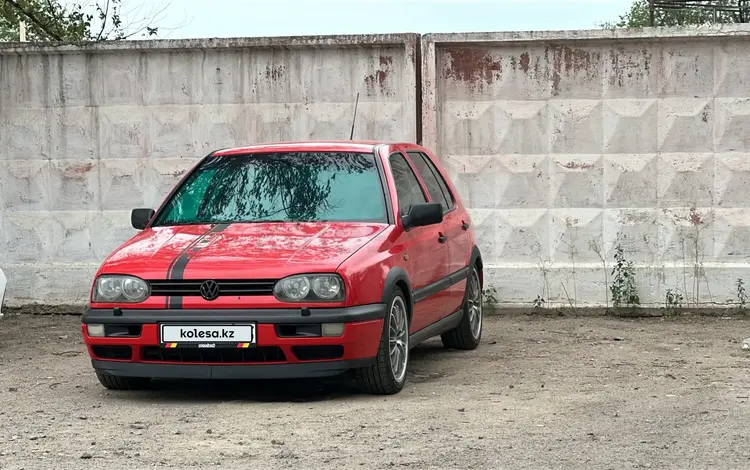 Volkswagen Golf 1998 года за 2 500 000 тг. в Алматы