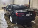 Toyota Camry 2014 года за 8 500 000 тг. в Актобе – фото 4