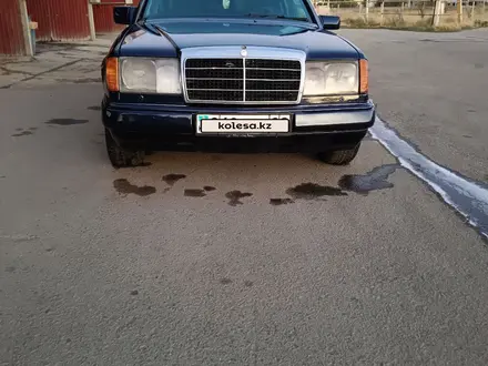 Mercedes-Benz E 230 1991 года за 1 300 000 тг. в Тараз – фото 4