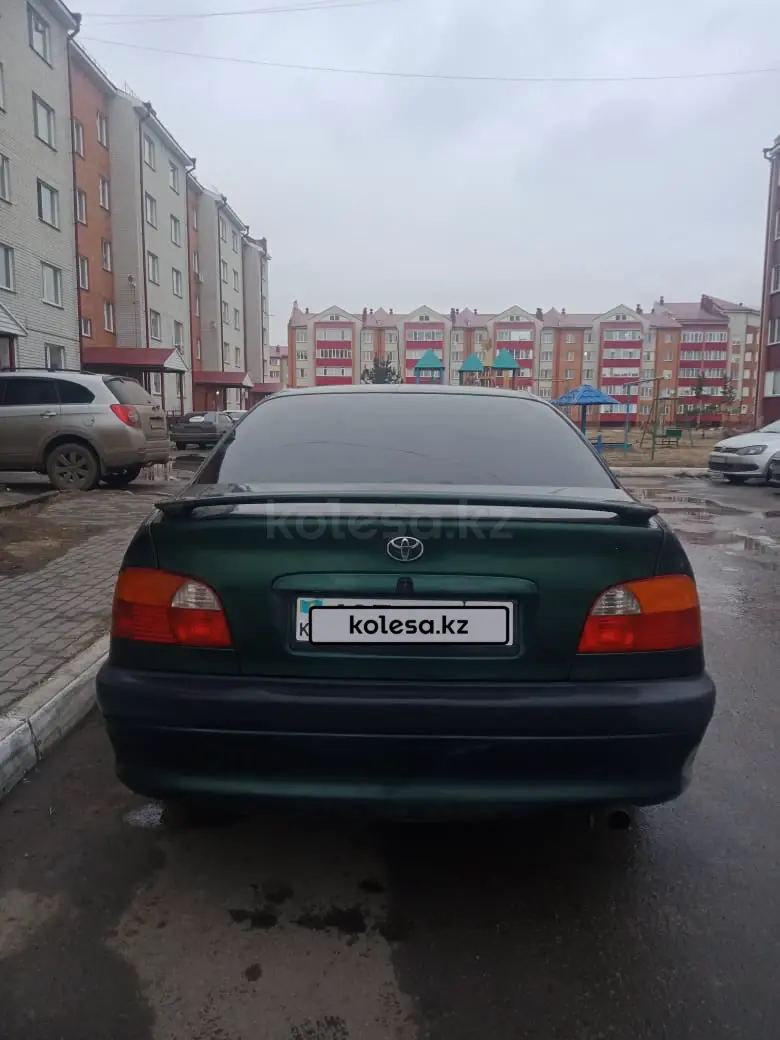 Toyota Avensis, 2000