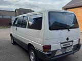 Volkswagen Multivan 1994 года за 3 500 000 тг. в Астана – фото 4