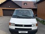 Volkswagen Multivan 1994 года за 3 500 000 тг. в Астана – фото 2
