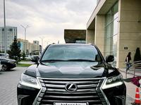 Lexus LX 570 2017 года за 55 000 000 тг. в Астана