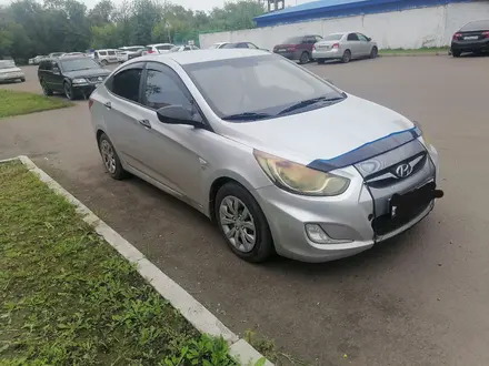 Hyundai Accent 2013 года за 4 000 000 тг. в Петропавловск – фото 2