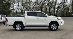 Toyota Hilux 2017 года за 14 800 000 тг. в Алматы – фото 2