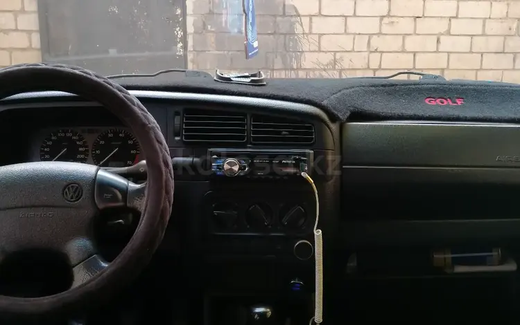 Volkswagen Golf 1995 года за 1 800 000 тг. в Экибастуз