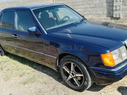 Mercedes-Benz E 200 1990 года за 750 000 тг. в Тараз – фото 3