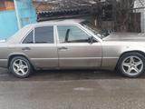 Mercedes-Benz E 200 1990 года за 1 150 000 тг. в Алматы – фото 2