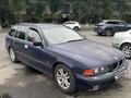 BMW 528 1998 года за 2 800 000 тг. в Алматы