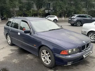 BMW 528