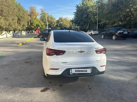 Chevrolet Onix 2023 года за 5 800 000 тг. в Шымкент – фото 6