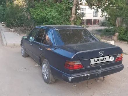 Mercedes-Benz E 250 1988 года за 1 200 000 тг. в Сатпаев – фото 4