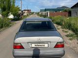 Mercedes-Benz E 220 1994 года за 1 700 000 тг. в Алматы – фото 4