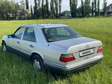 Mercedes-Benz E 220 1994 года за 1 700 000 тг. в Алматы – фото 3