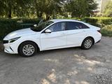 Hyundai Elantra 2022 года за 8 600 000 тг. в Усть-Каменогорск – фото 3
