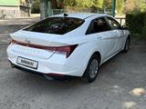 Hyundai Elantra 2022 года за 8 600 000 тг. в Усть-Каменогорск – фото 2