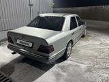 Mercedes-Benz E 200 1992 года за 1 450 000 тг. в Шымкент