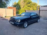 Mercedes-Benz E 230 1996 года за 2 950 000 тг. в Павлодар