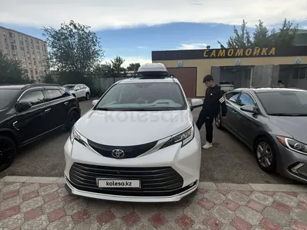Toyota Sienna, 2023