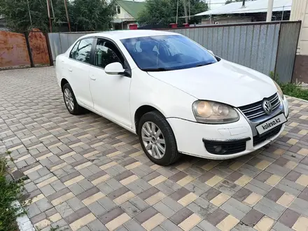 Volkswagen Jetta 2010 года за 3 600 000 тг. в Алматы – фото 2