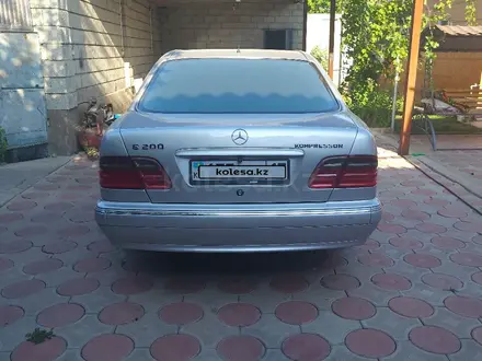 Mercedes-Benz E 200 2001 года за 4 300 000 тг. в Шымкент – фото 20