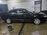 Volkswagen Passat 2006 года за 3 200 000 тг. в Алматы – фото 5