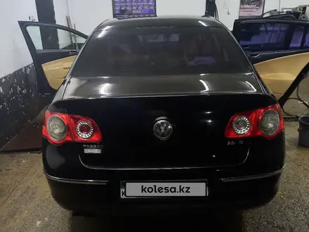 Volkswagen Passat 2006 года за 3 200 000 тг. в Алматы – фото 9