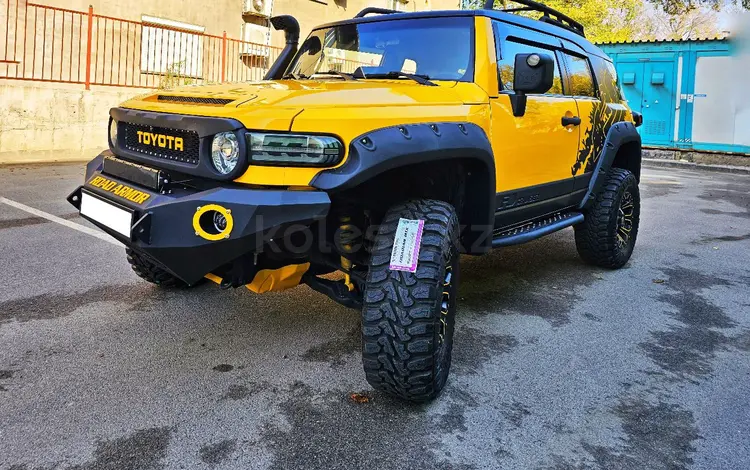 Toyota FJ Cruiser 2010 годаfor16 700 000 тг. в Алматы