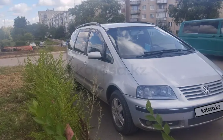 Volkswagen Sharan 2002 года за 3 500 000 тг. в Астана