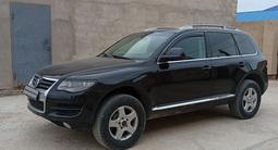 Volkswagen Touareg 2007 годаүшін4 400 000 тг. в Актау – фото 2