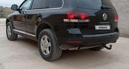 Volkswagen Touareg 2007 годаүшін4 400 000 тг. в Актау – фото 3