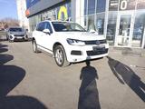 Volkswagen Touareg 2013 годаүшін13 500 000 тг. в Костанай