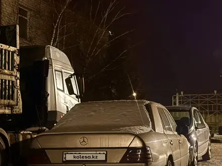 Mercedes-Benz E 220 1991 года за 1 800 000 тг. в Экибастуз – фото 6