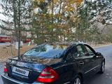 Mercedes-Benz E 320 2003 года за 4 850 000 тг. в Караганда – фото 5