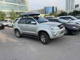 Toyota Fortuner, 2008