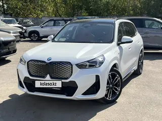 BMW IX1, 2025