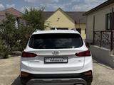 Hyundai Santa Fe 2018 года за 10 350 000 тг. в Атырау – фото 4