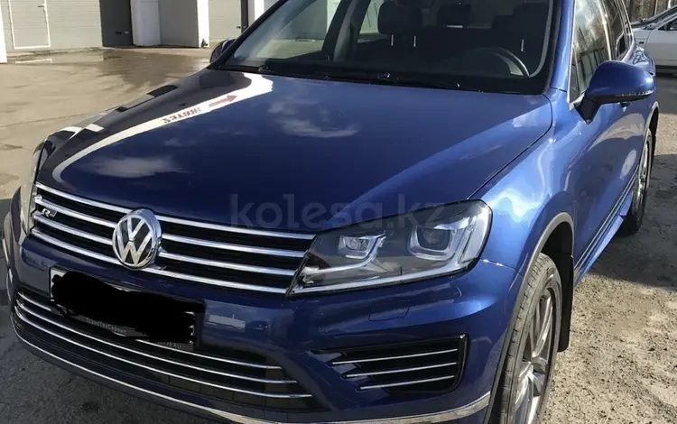 Volkswagen Touareg 2016 года за 25 500 000 тг. в Актобе