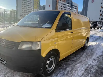 Volkswagen Transporter 2008 года за 7 500 000 тг. в Астана – фото 3