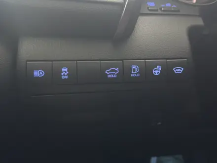 Toyota Camry 2020 года за 11 500 000 тг. в Актобе – фото 12