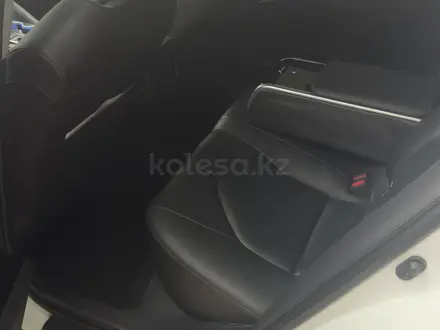 Toyota Camry 2020 года за 11 500 000 тг. в Актобе – фото 16